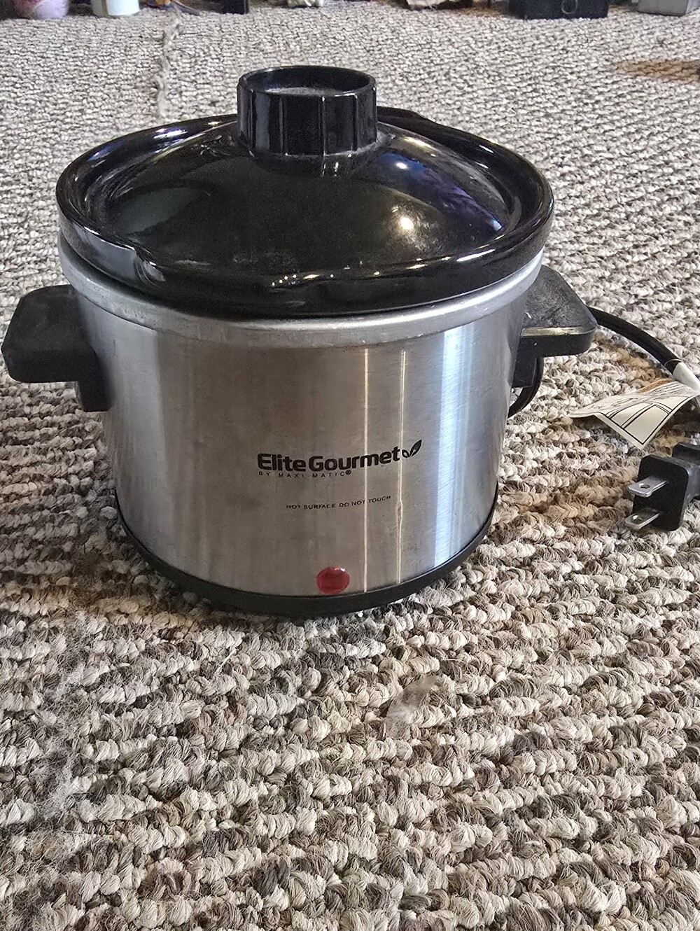 Elite Gourmet Stainless Steel Slow Cooker - Black Lid Compact Size